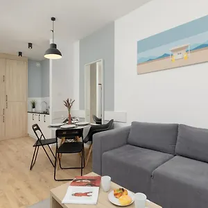 Apartament Wola Pet-friendly With Ac Slawinska By Renters, Warszawa